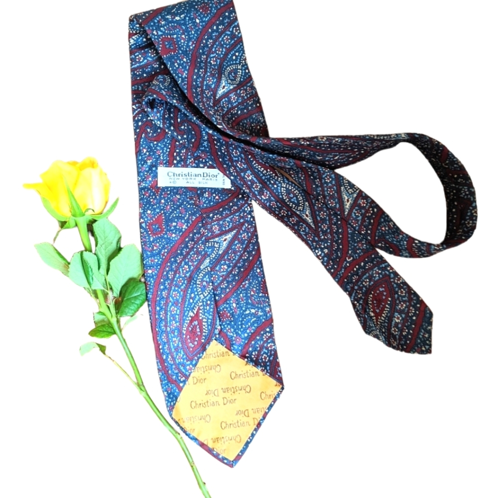 Christian Dior vintage wide tie. Authentic
